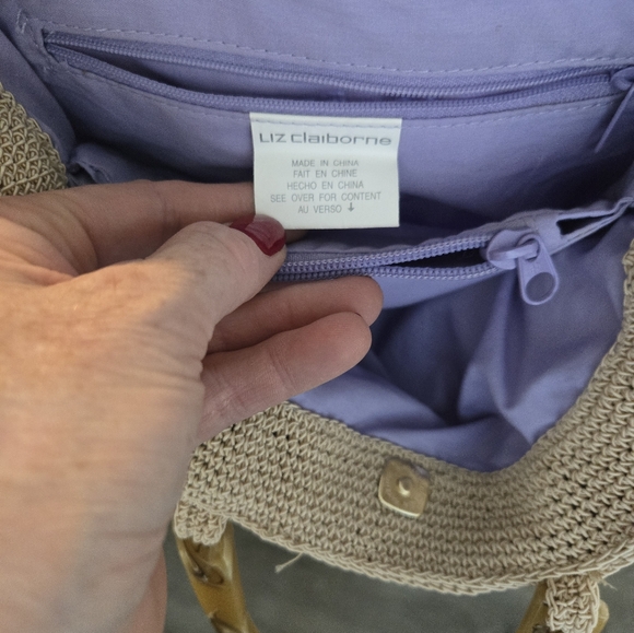 Liz Claiborne Tortoise Handled Knit Handbag - Picture 3 of 5